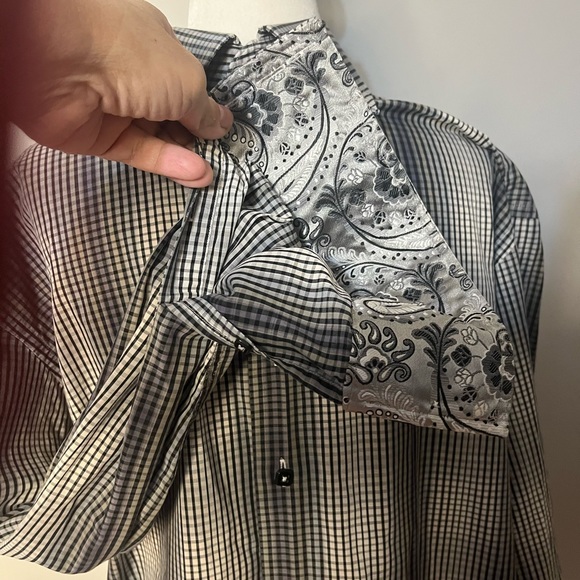 NWOT BLU by poferilo Mens Dress Shirt w/ Cool Buttons/Lots of Style!! - Picture 5 of 12